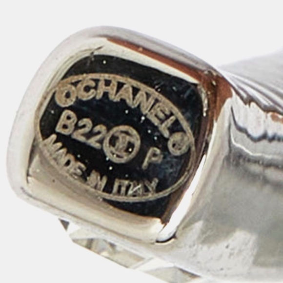 Super Rare Limited Edition Classic Chanel CC Logo Crystal Hoop Earrings - Picture 4 of 4